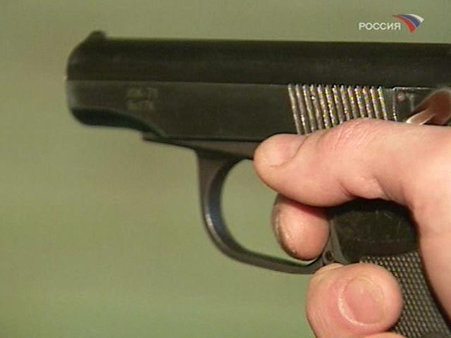 Иркутский полицейский застрелил человека на остановке после уличной ссоры