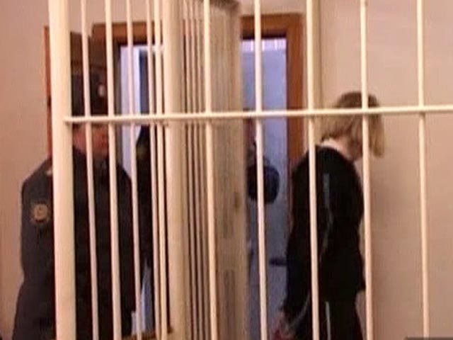В Московской области отправлена под домашний арест работница налоговой инспекции, которую уличили в вымогательстве крупной взятки