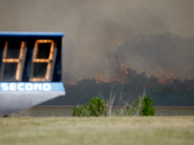 Лесной пожар, вспыхнувший на территории космодрома на мысе Канаверал (штат Флорида), локализован