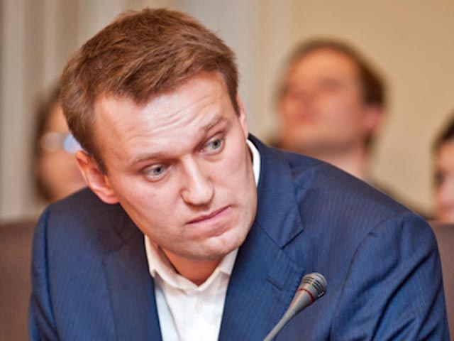 "МК" опубликовал компромат на Навального, разглядев за спиной блоггера "могущественный ресурс" и громадные суммы