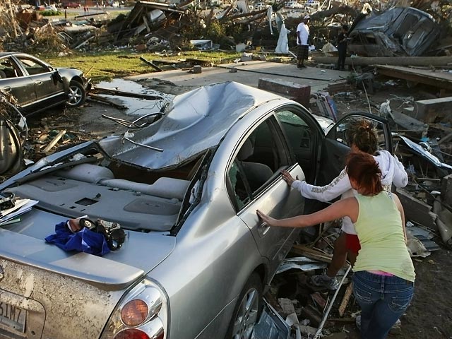 Самый разрушительный за 80 лет ураган на юге США - в Алабаме погибли 332 человека