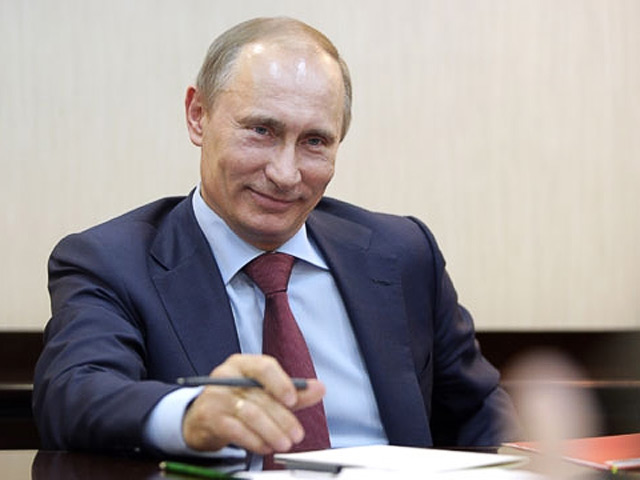 ремьер-министр РФ Владимир Путин считает возможным рассмотреть предложение о том, чтобы молодые специалисты из оборонной промышленности призывались в профильные войска