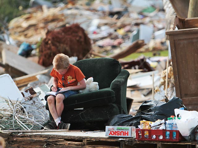 Число жертв торнадо в США превысило 340 человек