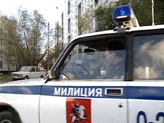 В московской квартире мужчина взял в заложники ребенка