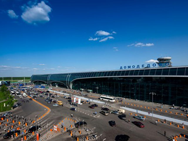 В столичном аэропорту "Домодедово" не согласны с обвинениями Генпрокуратуры РФ в том, что транспортным узлом управляют иностранные компании и это создает угрозу национальной безопасности страны