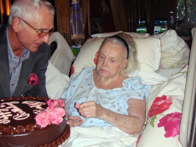 Американская 94-летняя киноактриса За За Габор госпитализирована с пневмонией