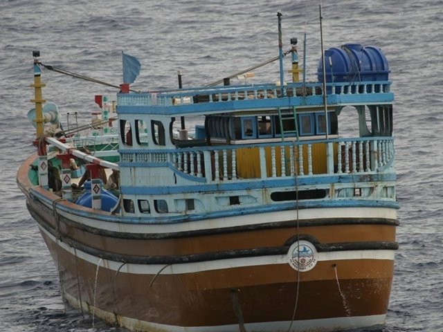 Без применения силы, стрельбы и человеческих жертв американскому военному кораблю Bainbridge удалось освободить иранское торговое судно "Ас-Саади", пробывшее в плену у сомалийских пиратов около пяти месяцев