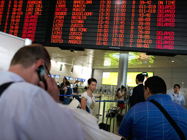 Главный аэропорт Израиля из-за коллапса запускает самолеты на топливе из аварийных запасов