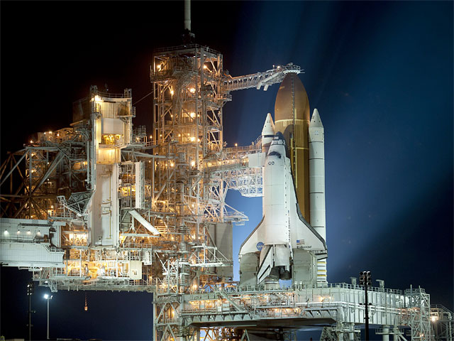 Запуск американского космического корабля многоразового использования Endeavour состоится не ранее 16 мая