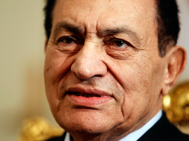 Бывший президент Египта Хосни Мубарак потерял сознание во время очередного допроса в международном госпитале в Шарм-эш-Шейхе