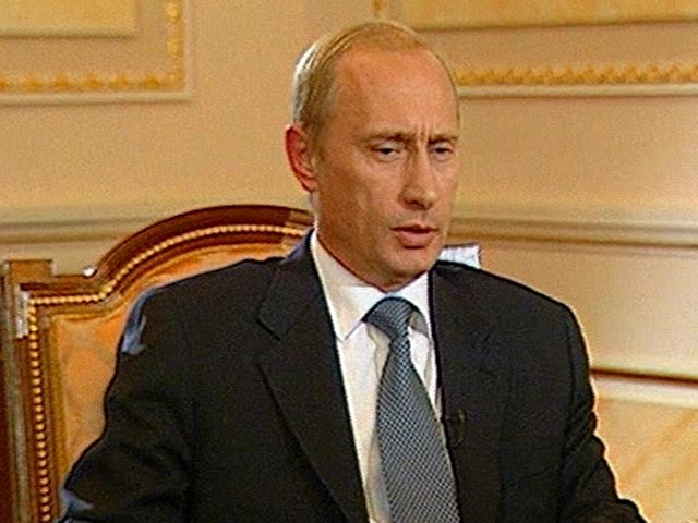 Путин вмешался в ситуацию с воронежским ветераном, приславшим премьеру свои медали
