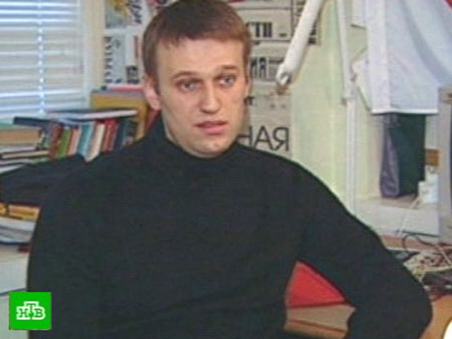 От уголовного преследования известного блоггера Алексея Навального может спасти мандат депутата кировского Законодательного собрания, считают в Молодежной общественной палате Кировской области