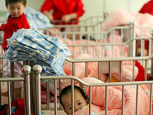 Китайские чиновники-коммунисты "похищают" детей для продажи и улучшения статистики
