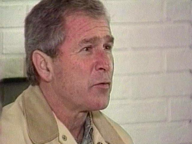 Новость о ликвидации главы "Аль-Каиды" Джорджу Бушу-младшему, который занимал во время совершения терактов 11 сентября 2001 года пост президента США, сообщил по телефону лично Барак Обама