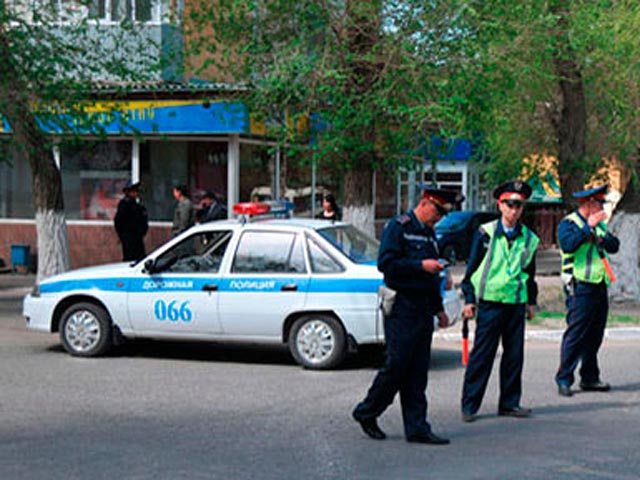 Взрыв прогремел во вторник в первой половине дня у здания областного департамента комитета национальной безопасности (ДКНБ) в городе Актюбинске - областном центре на западе Казахстана