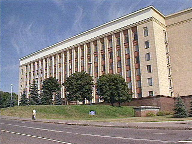 Около 20 человек задержаны в Минске на акции против гомофобии около здания администрации президента