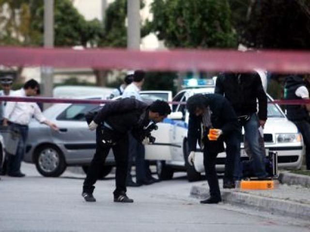Бойня в Афинах: двое мужчин открыли стрельбу по полицейским