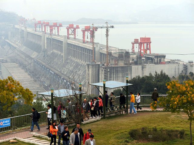 Правительство Китая впервые признало, что строительство самой большой в мире плотины "Три Ущелья" привело к целому ряду проблем, которые необходимо срочно решать