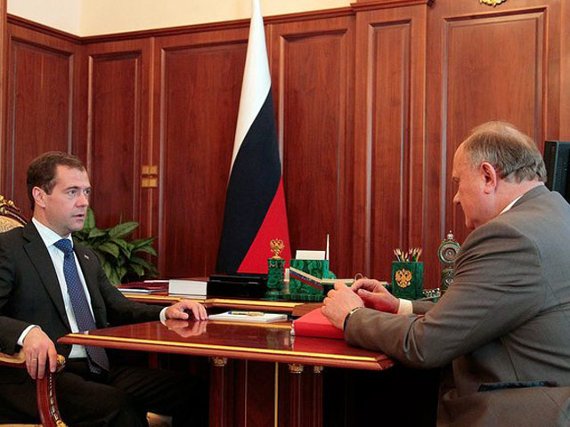 Президент РФ Дмитрий Медведев начал вчера серию предвыборных консультаций, которые он намерен провести с лидерами всех существующих в России партий