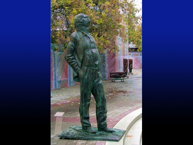 В Москве напротив посольства США открывают памятник Иосифу Бродскому