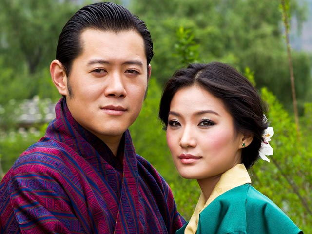 Коронованный в 2008 году 31-летний король гималайского королевства Бутан Джигме Кхесар Намгьял Вангчук объявил о предстоящей свадьбе на простолюдинке - 21-летней студентке Джецун Пема