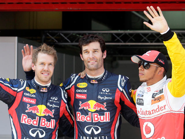 Квалификацию "Формулы-1" в Барселоне выиграл Марк Уэббер (в центре)