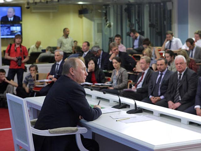Председатель Правительства РФ Владимир Путин выступил в четверг с рядом экономических инициатив