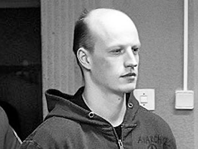 Белорусский анархист Игорь Олиневич приговорен к восьми годам лишения свободы за нападение с "коктейлем Молотова" в российское посольство, которое случилось вечером 30 августа