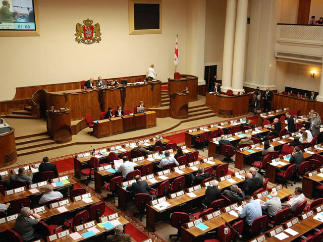Парламент Грузии единогласно проголосовал за "Хартию свободы"