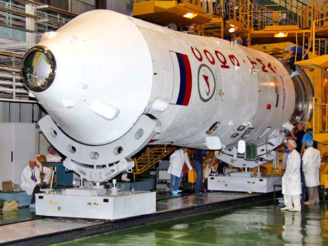 Две ракеты-носители "Союз-СТ" отправлены из Санкт-Петербурга на космодром Куру в Латинской Америке