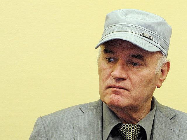 Арестованный по обвинениям в военных преступлениях генерал Ратко Младич угрожает начать сухую голодовку, если Гаагский трибунал не выполнит ряд его требований