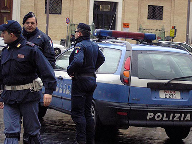 Полиция Италии обнаружила тело зверски убитой женщины-гастарбайтера, которая приехала с Украины и работала сиделкой. По версии следователей, с пожилой иностранкой расправился ее итальянский любовник