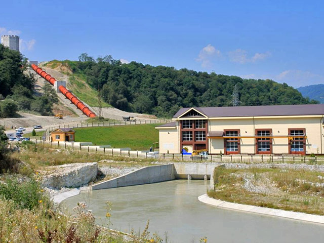 В Кабардино-Балкарии из-за размыва дамбы приостановлена работа гидроэлектростанции в Кашхатау