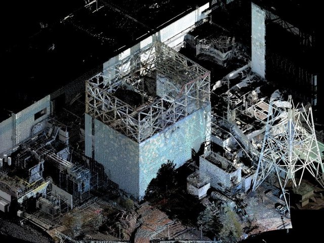 Открытие двойных дверей здания 2-го реактора аварийной японской АЭС "Фукусима-1" не привело к росту радиационного фона в районе станции