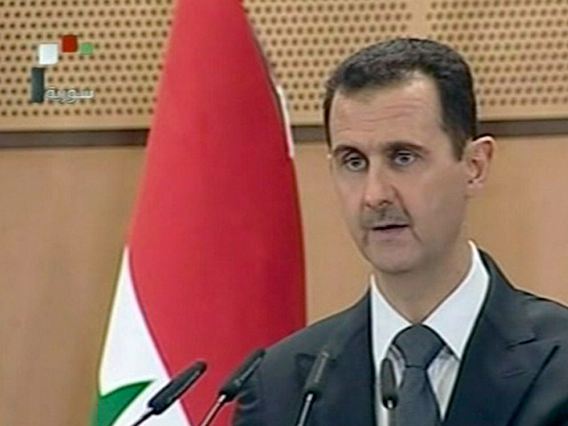 Президент Сирии Башар Асад, в стране которого не утихает насилие, выступил в понедельник с речью, где резко раскритиковал мятежников и отказался вести переговоры со своими вооруженными противниками