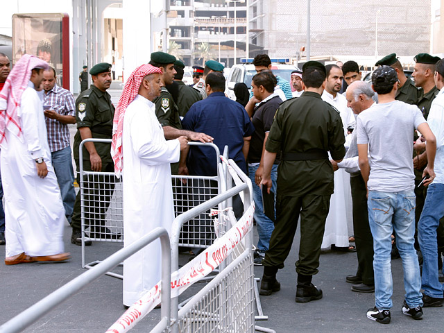 В Бахрейне суд приговорил к пожизненному заключению 10 видных шиитских активистов и оппозиционеров, пытавшихся свергнуть короля