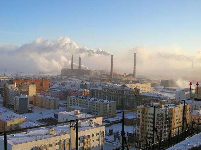 Самым грязным среди промышленных городов России в 2010 году стал Норильск, где выбросы в атмосферу за год составили почти 2 миллиона тонн