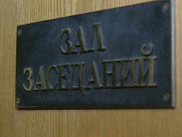 В Петербурге за убийство, грабеж и вымогательство осужден участковый милиционер Андрей Гвоздь