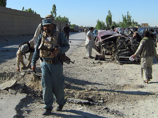Число жертв теракта, произошедшего утром в субботу в афганской провинции Логар, выросло до 40 человек, около 30 ранены