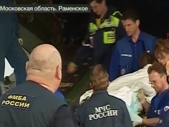 Самолет с 12-ю пострадавшими при взрыве бытового газа на свадьбе во Владикавказе приземлился в воскресенье утром на подмосковном аэродроме Раменское