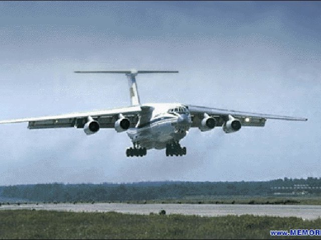 Транспортный самолет Ил-76 военно-воздушных сил Армении произвел аварийную посадку на аэродроме "Мариновка" в Волгоградской области