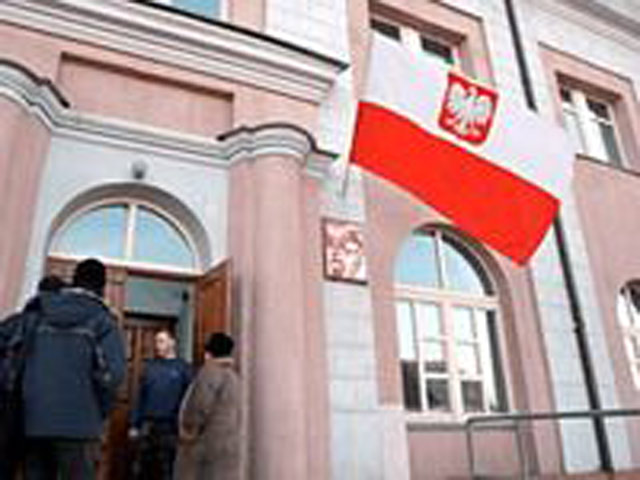 Посольство Польши выживают из Минска "по техническим причинам"