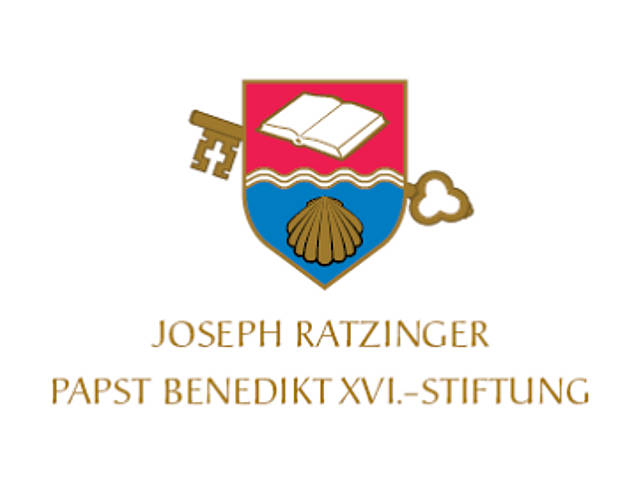 Премии Ратцингера присуждает научный совет Фонда Йозефа Ратцингера - Бенедикта XVI, который сам Папа учредил в 2010 году