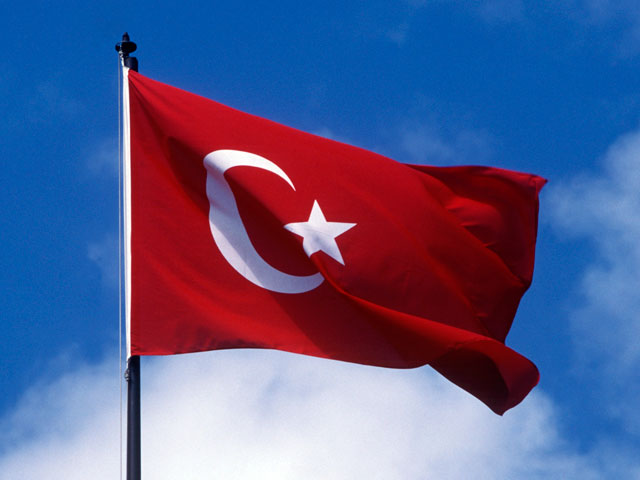 Турецкие власти решили продлить до конца года срок безвизового пребывания в стране для граждан России с 30 дней до 60