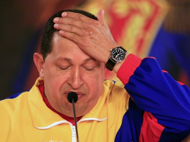 Президент Венесуэлы Уго Чавес страдал раком кишечника, сейчас он перенес очередную операцию, и как минимум ближайшие три месяца врачи будут проводить с ним лечебные процедуры, что не даст главе государства возможность полноценно работать