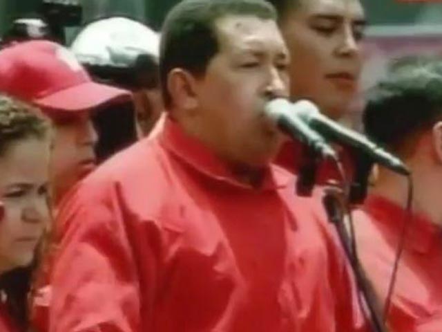 Уго Чавес неожиданно вернулся в Венесуэлу, так и не долечившись