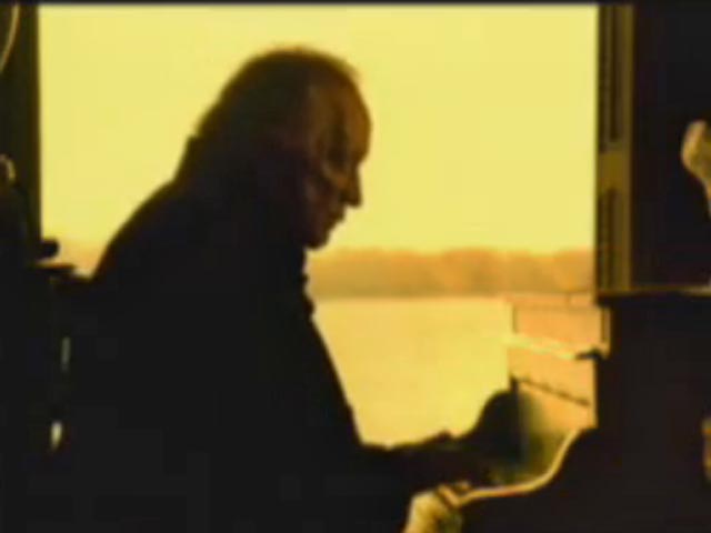Лучшим музыкальным клипом всех времен назван видеоролик, снятый на песню "Hurt" в исполнении Джонни Кэша