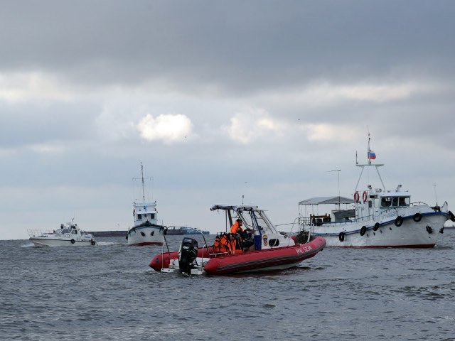 МЧС Татарстана в понедельник вечером привело уточненные данные о пассажирах затонувшего теплохода "Булгария": всего в списках 209 человек, из них на борту находились 205 пассажиров, четверо в круиз не отправились
