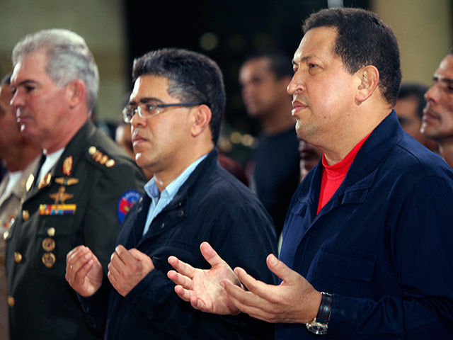 Президент Венесуэлы Уго Чавес заявил сегодня, что ему может понадобиться курс химиотерапии или радиотерапии