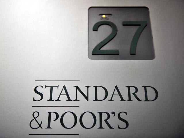 Международное рейтинговое агентство Standard & Poor's может понизить кредитный рейтинг США на одну или более ступени до конца июля 2011 года, если соглашение о повышении допустимого предела величины госдолга не будет достигнуто до 2 августа